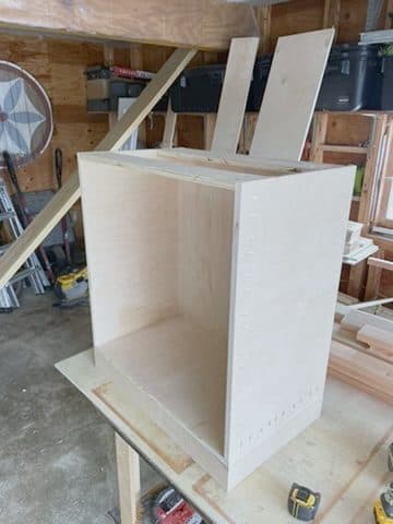 Cabinet/drawer base carcass