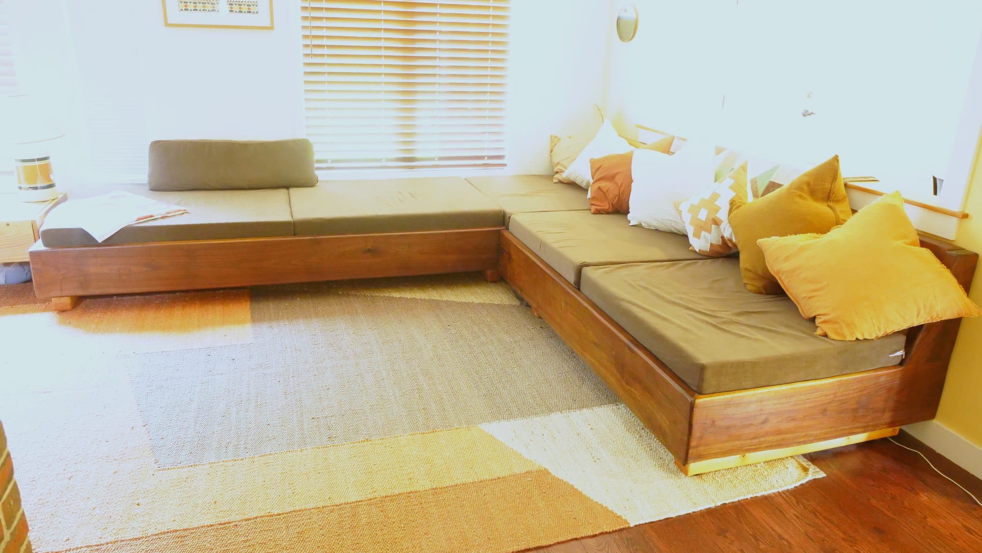 Daybed, window/blinds