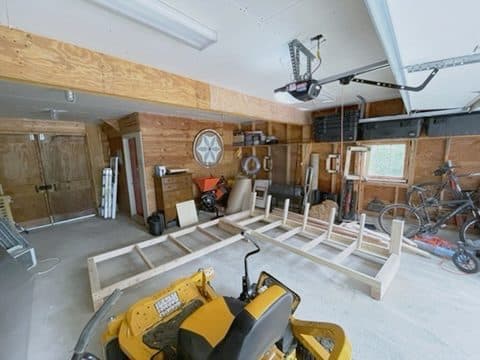 Sofa base ladder-frame members
